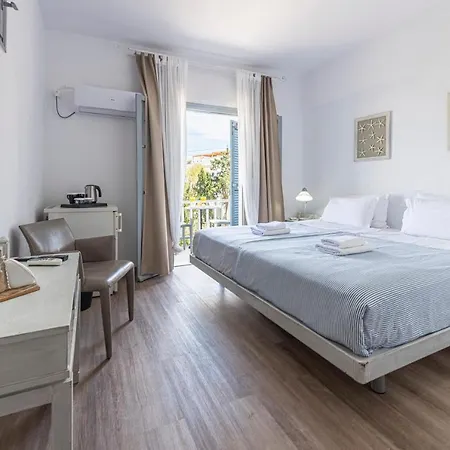 Manto Hotel 2*
