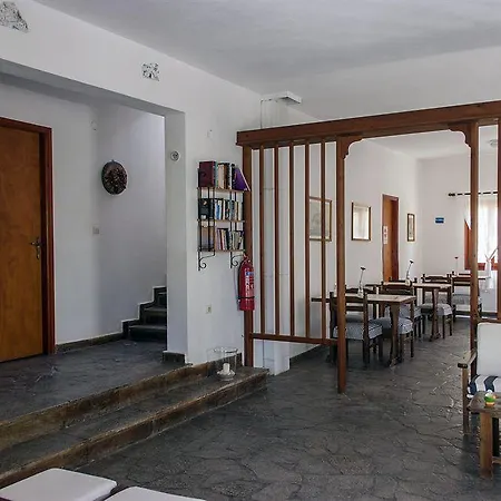 Manto Naousa (Paros)
