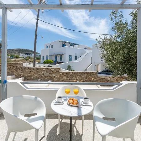 曼托酒店 纳乌萨